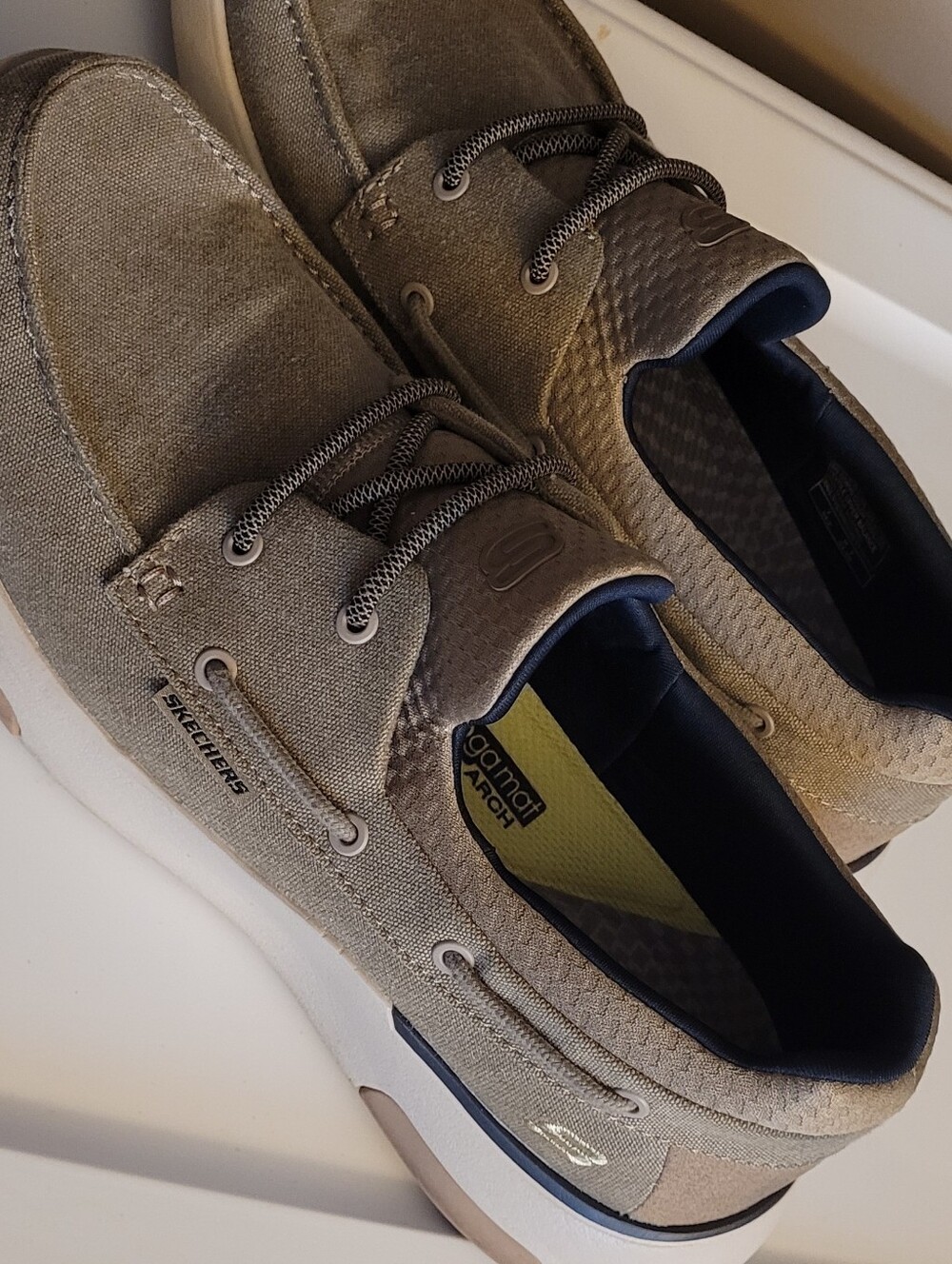 Skechers Men's Canvas Slip-On Boat Shoes in Khaki and Navy Like New